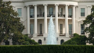 Close view of White House south colonnade with fountain